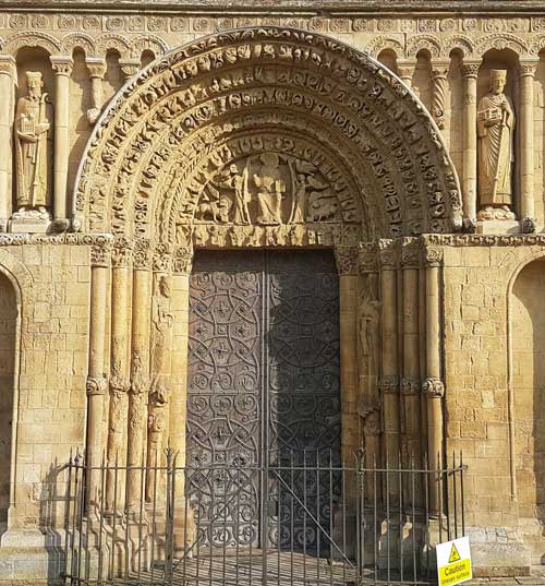 DOOR-Rochester-Cathedral,-Kent